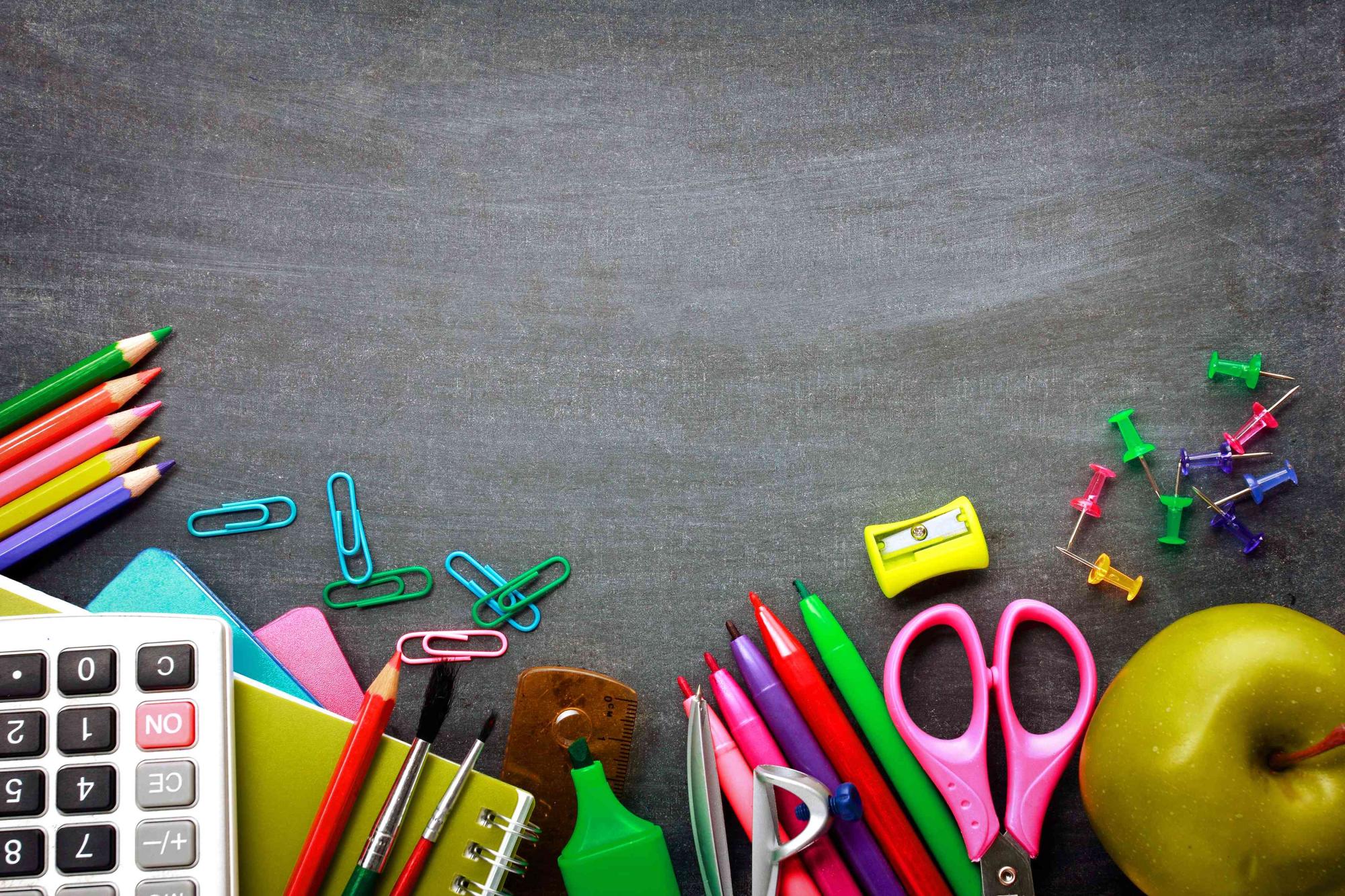 http://www.mirainihongogakuin.org/assets/bigstock-School-Supplies-On-Blackboard--67529230-c-r.jpg